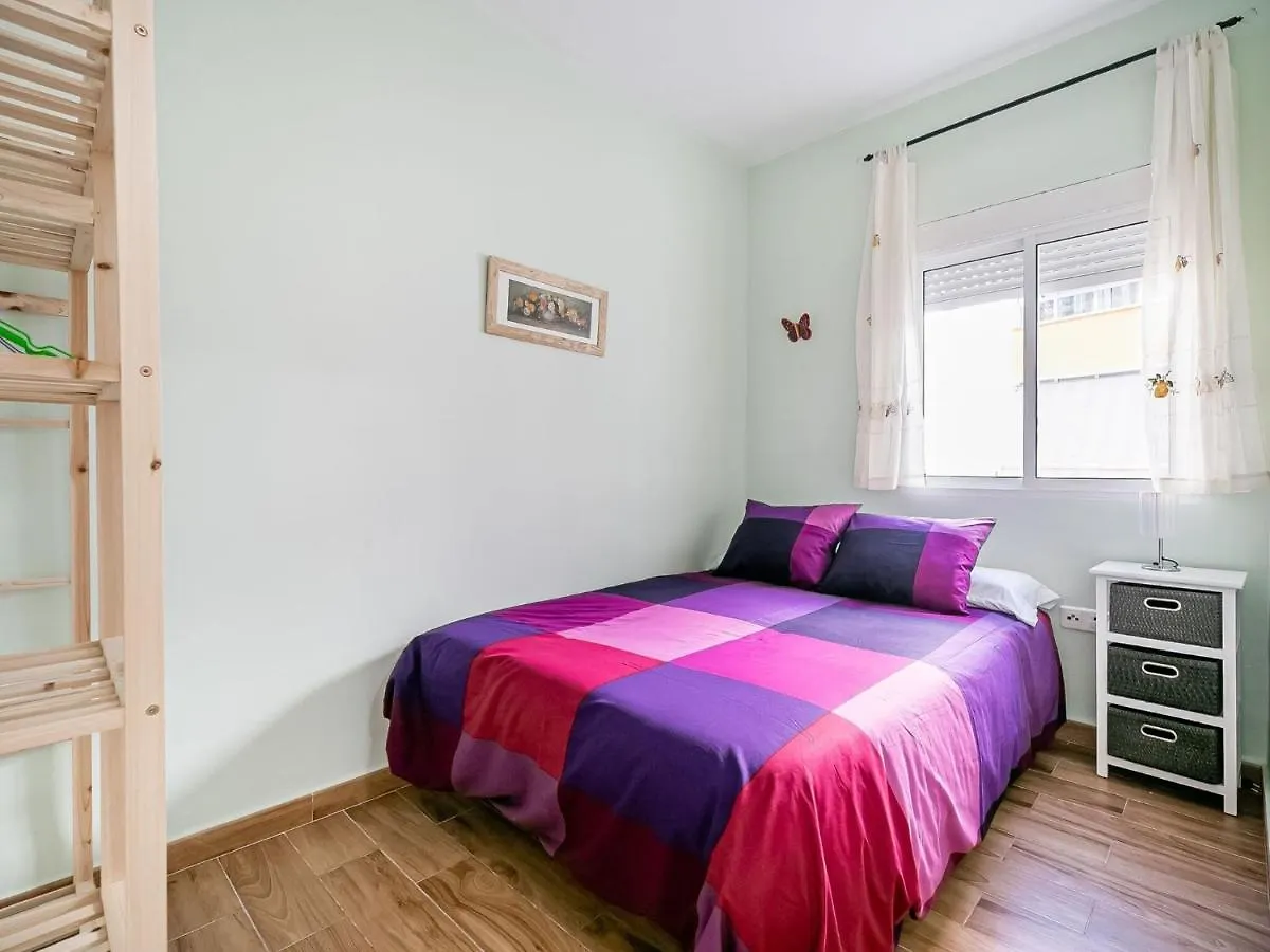 Comfortable Holiday Home In Malaga Near Seabeach Apartment