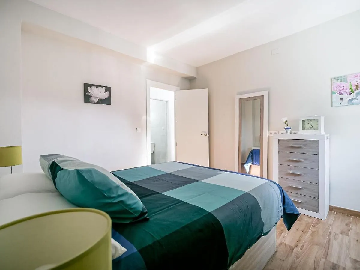 Comfortable Holiday Home In Malaga Near Seabeach