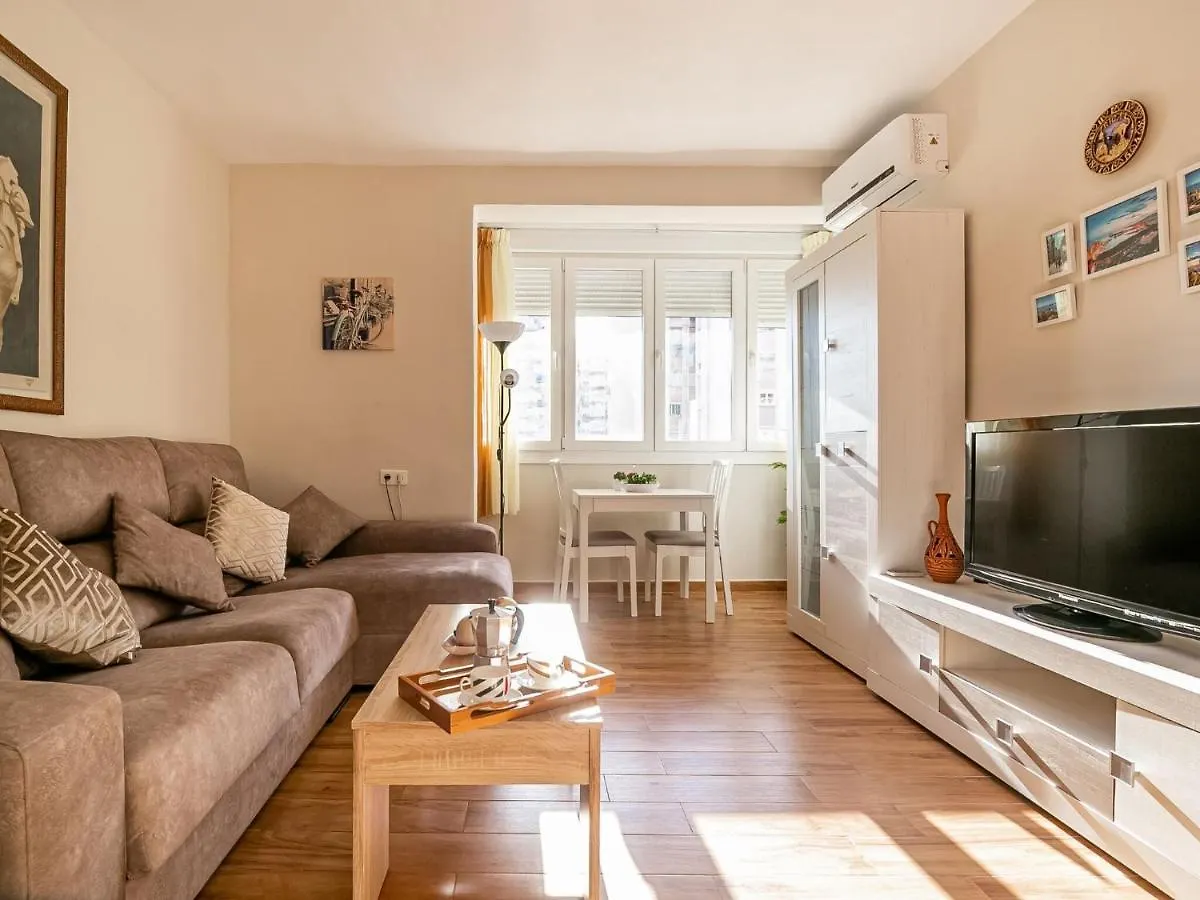 Comfortable Holiday Home In Malaga Near Seabeach Apartment