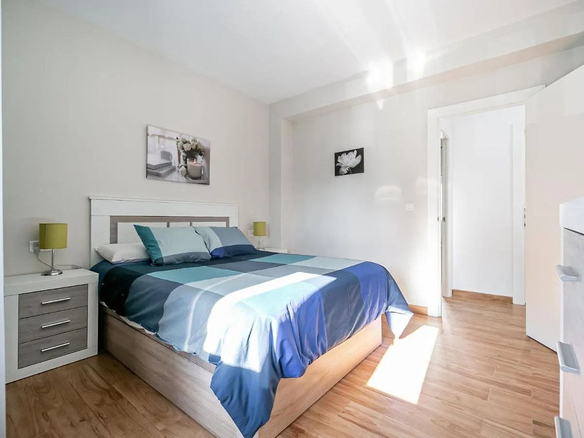 Comfortable Holiday Home In Malaga Near Seabeach Apartment